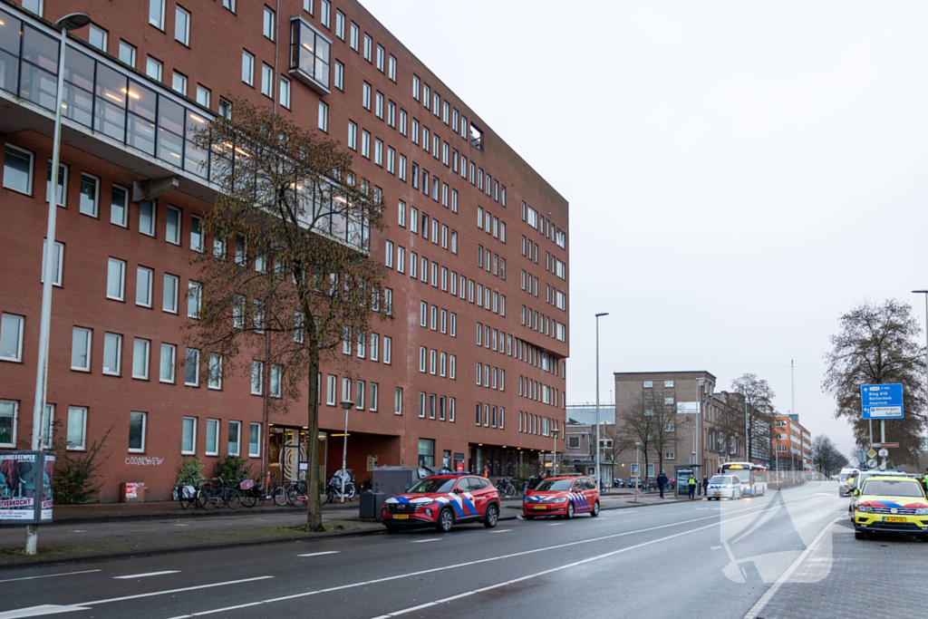 Meerdere woningen ontruimd bij grote brand