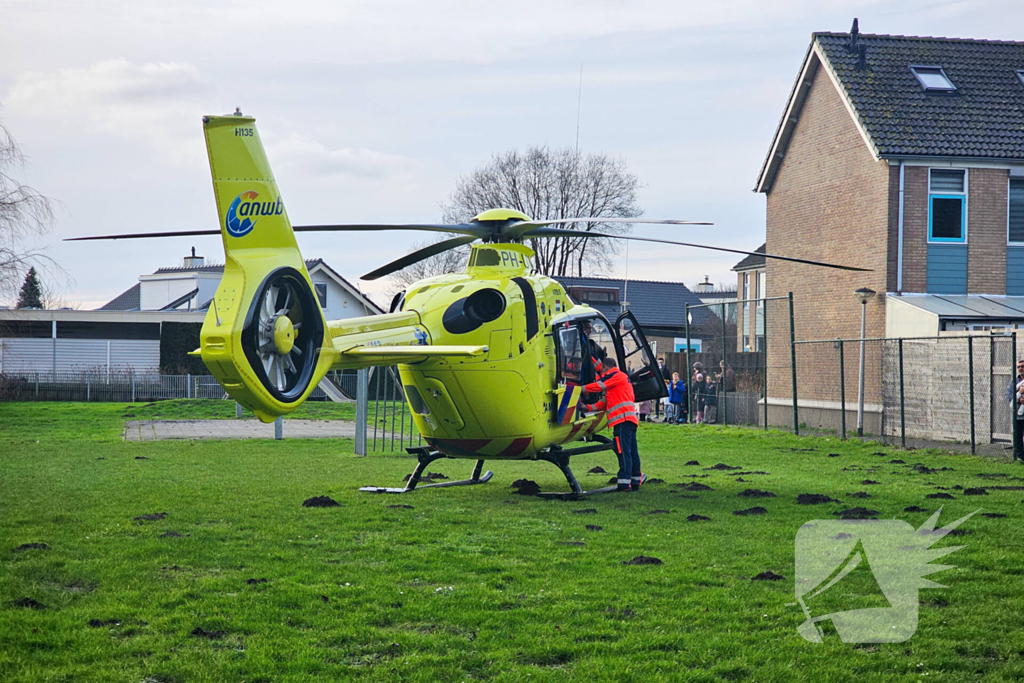 Traumahelikopter trekt veel bekijks