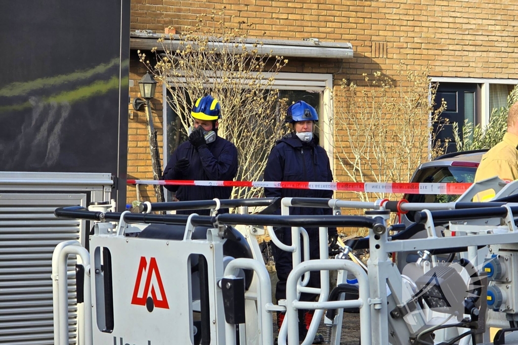 Brandweer assisteert bij forensisch onderzoek naar grote brand