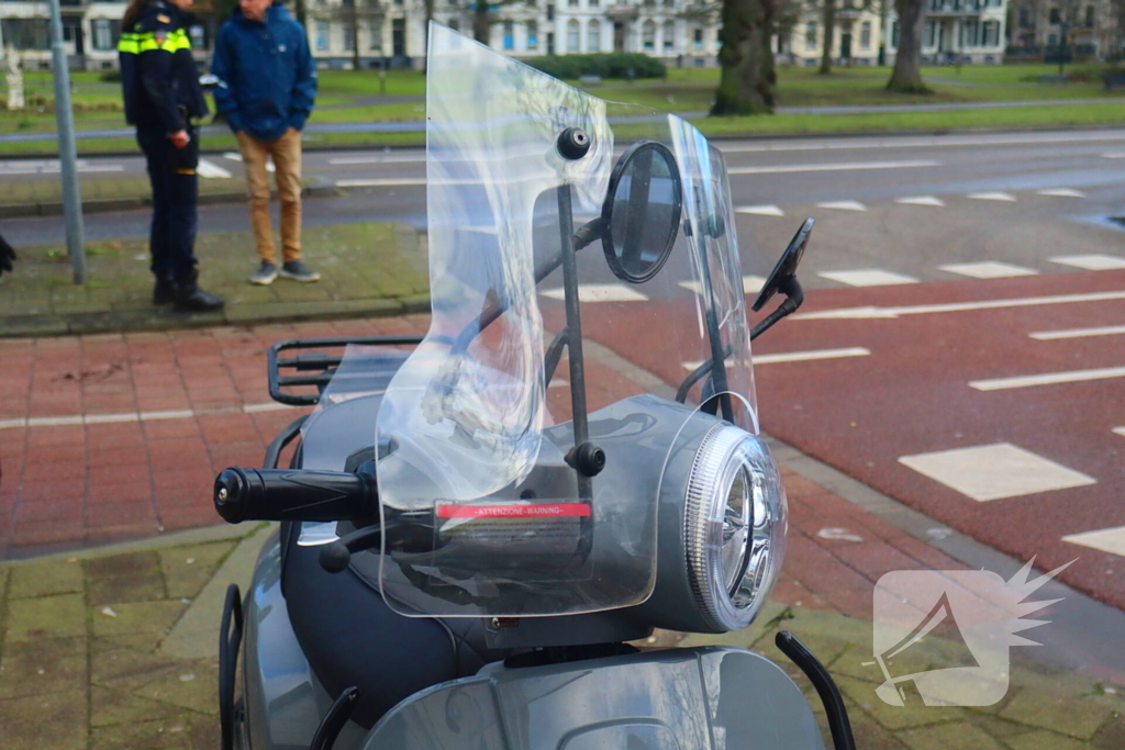 Scooterrijder geschept door automobilist