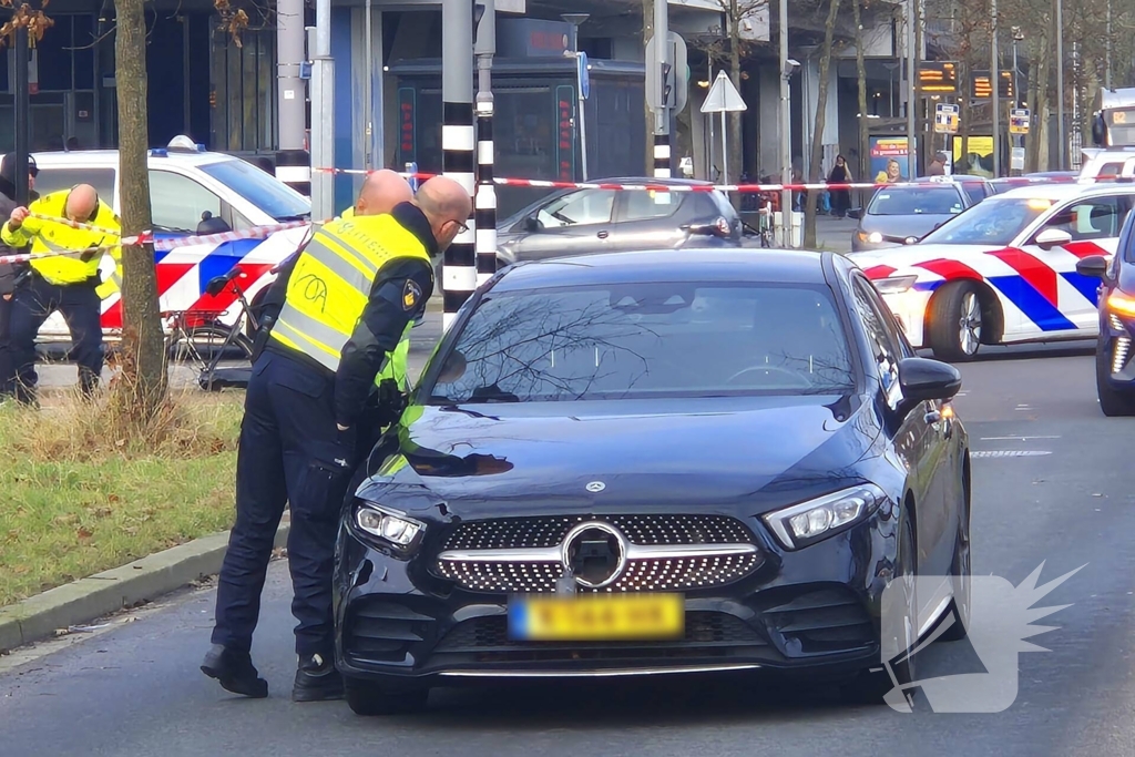 Fietser zwaargewond bij aanrijding met personenauto