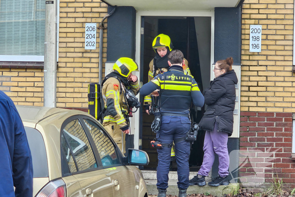 Vlooienbom verbrand in portiekwoning