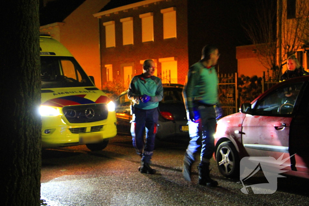 Vrouw gewond bij botsing