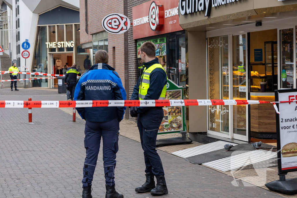 Twee aanhoudingen na overval op winkel