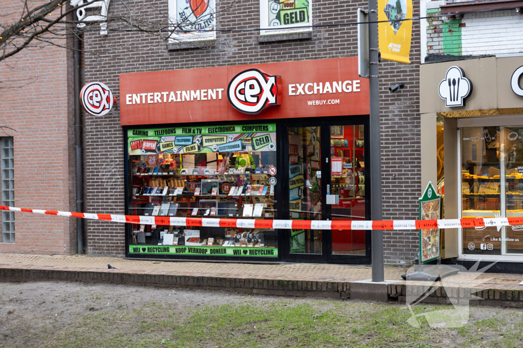 Twee aanhoudingen na overval op winkel