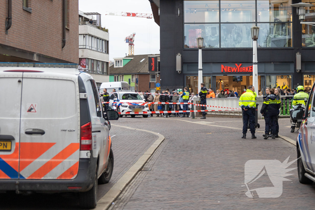 Twee aanhoudingen na overval op winkel
