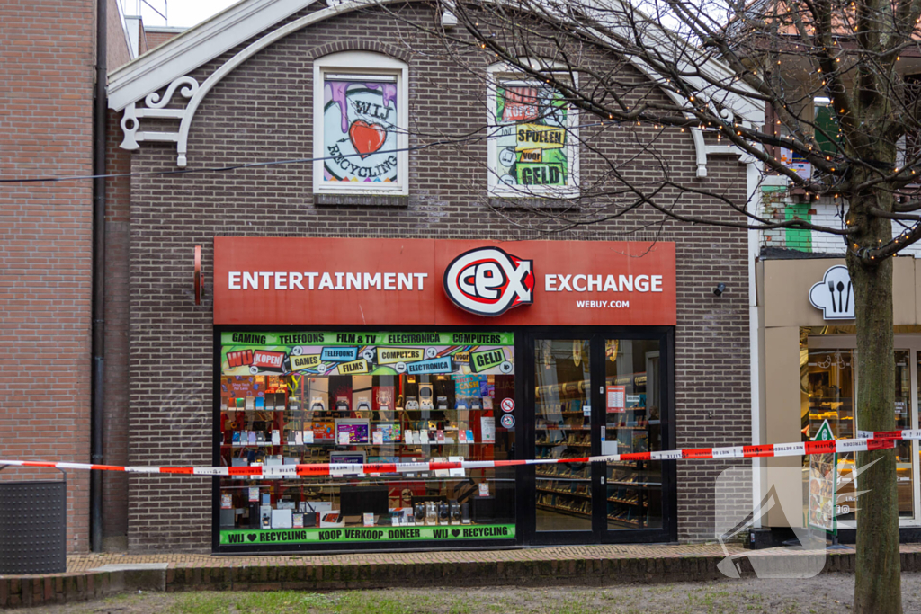 Twee aanhoudingen na overval op winkel