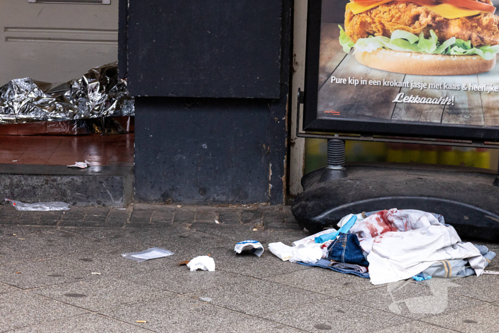 Gewonde bij steekpartij, politie doet onderzoek