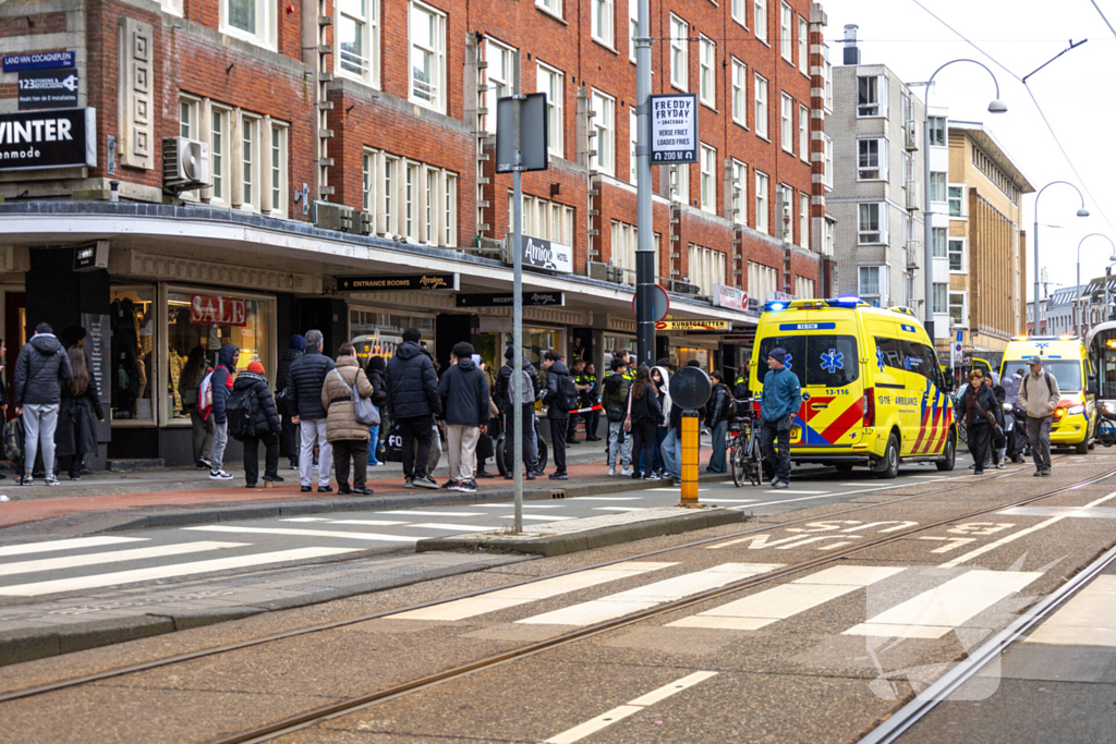 Gewonde bij steekpartij, politie doet onderzoek