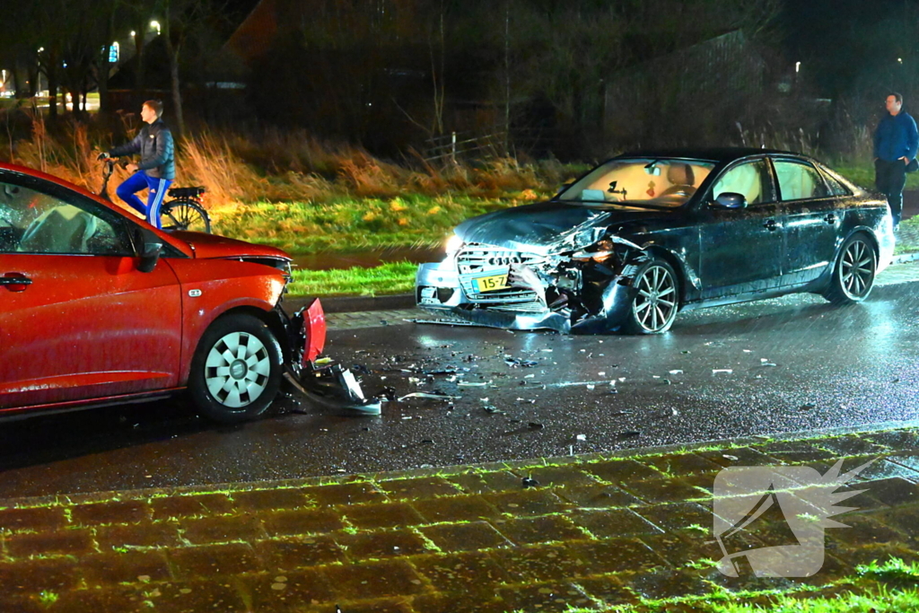 Gewonde bij frontale aanrijding