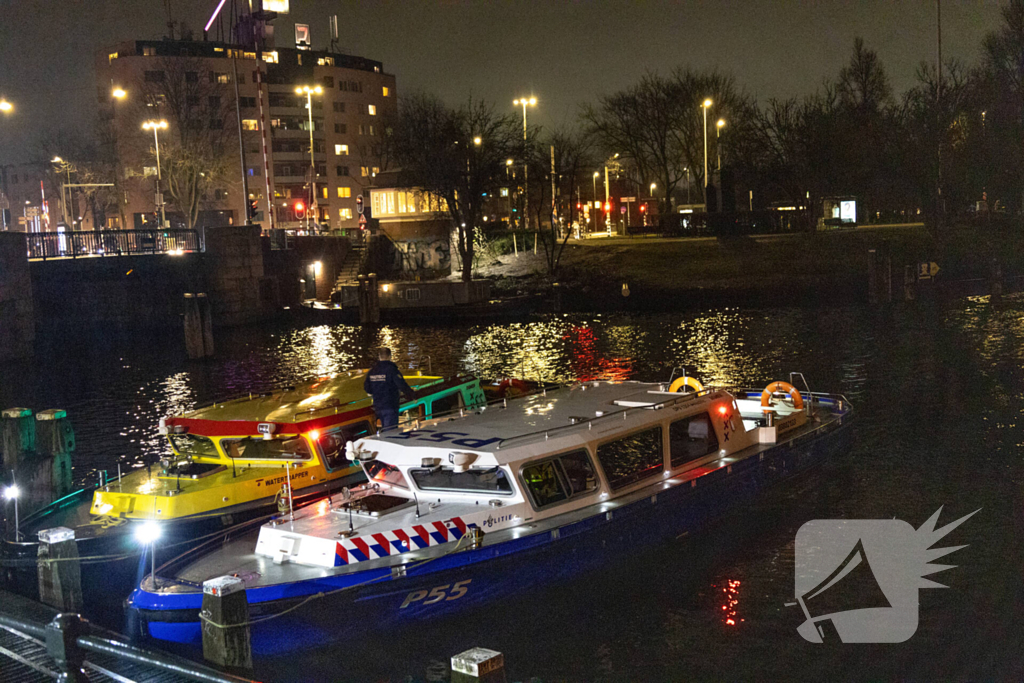 Hulpdiensten ingezet voor persoon te water