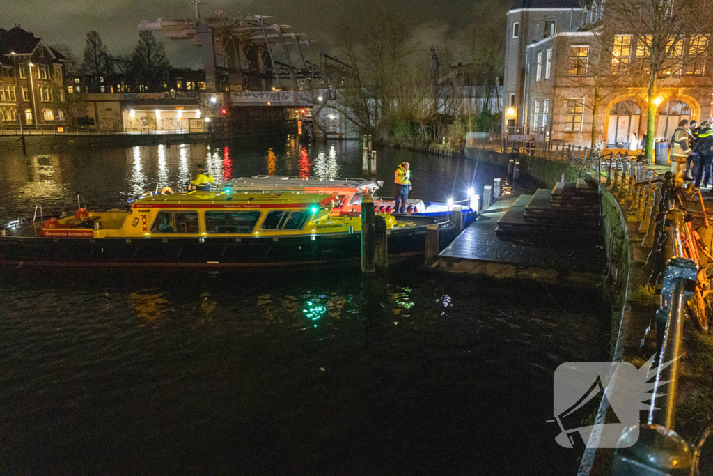 Hulpdiensten ingezet voor persoon te water