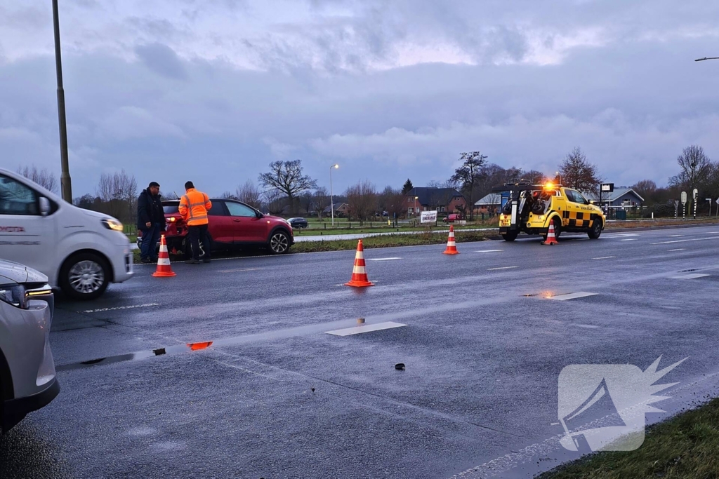 Drie voertuigen betrokken bij kop-staartbotsing