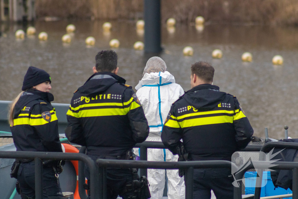 Onderzoek naar aantreffen stoffelijk overschot op vrachtschip