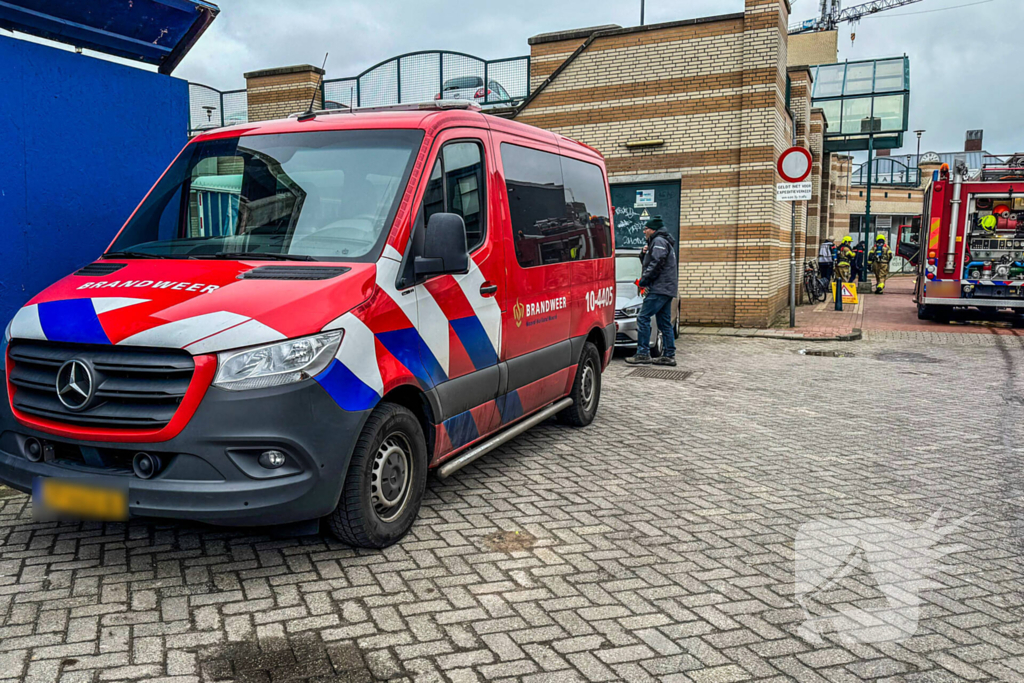 Brandweer oefent in leegstaand winkelcentrum