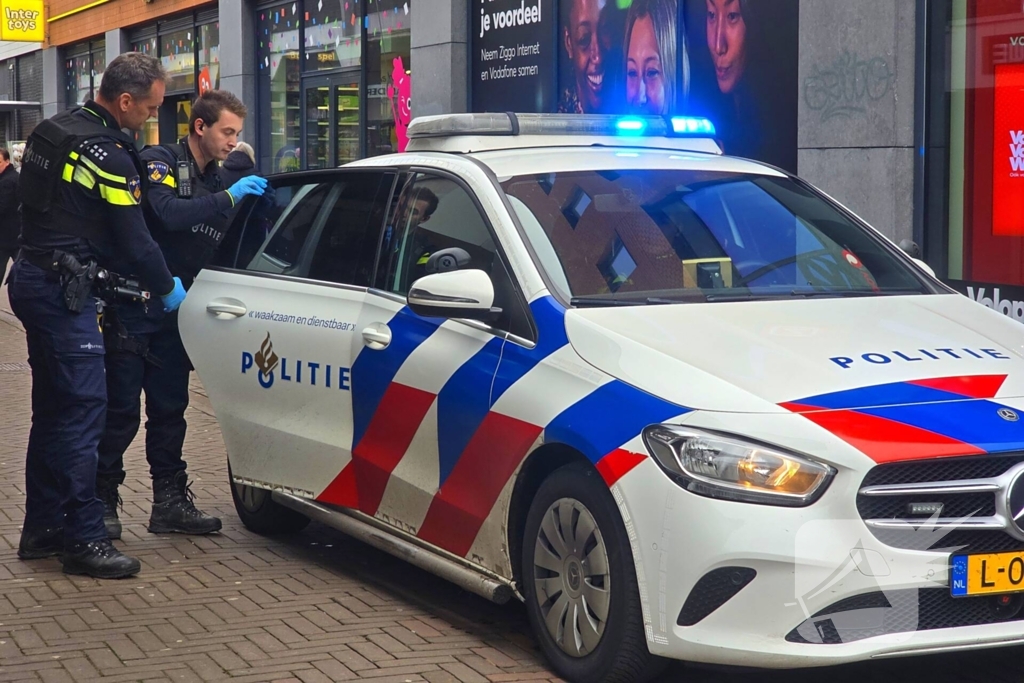 Politie houdt verdachte aan voor poging overval op telefoonwinkel