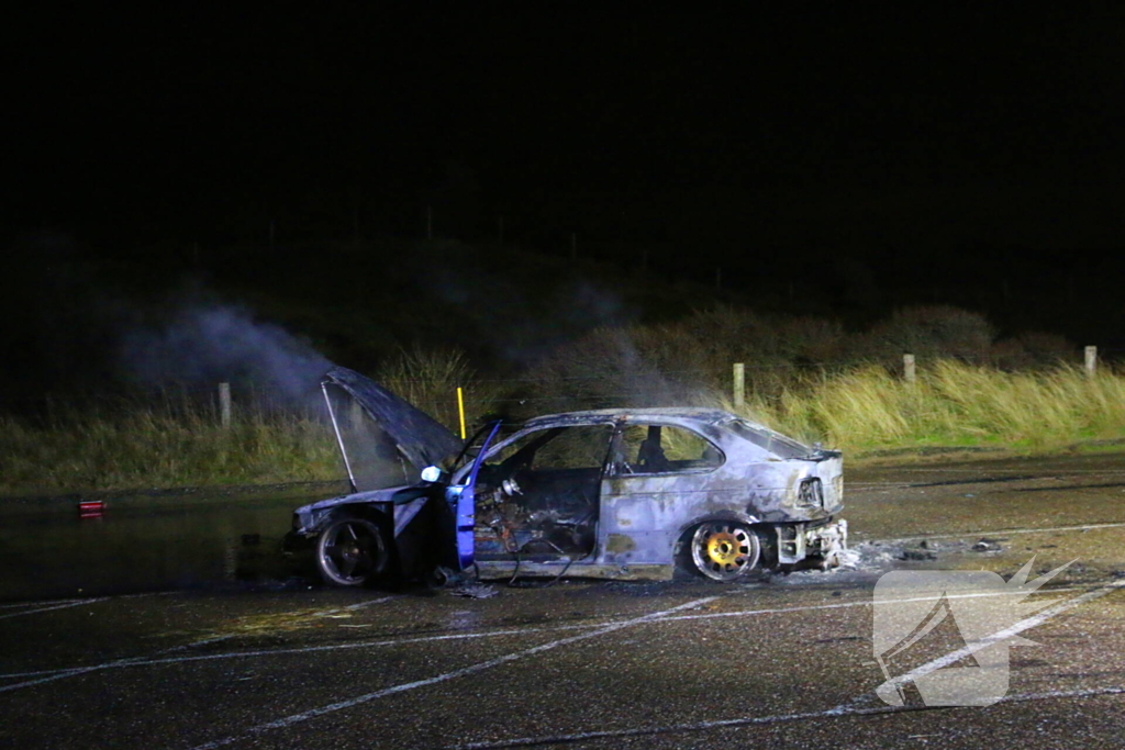 Personenauto verwoest door brand