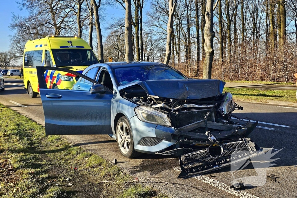 Meerdere gewonden bij kettingbotsing provinciale weg