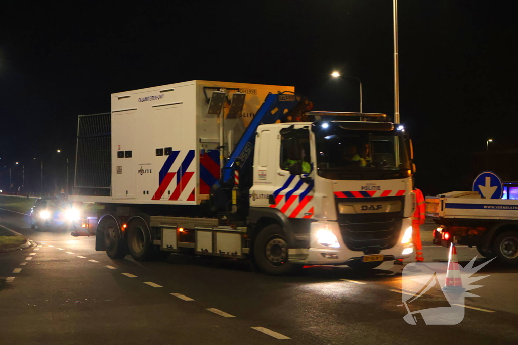 Persoon geschept door auto en overlijd op straat