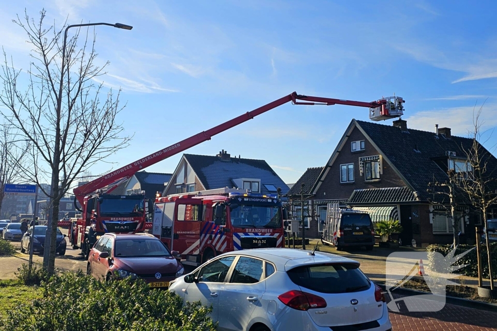 Brandweer treft vermoedelijk asbest aan tijdens schoorsteenbrand