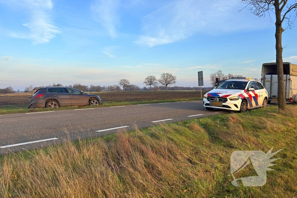 Automobilist verliest macht over het stuur en belandt in greppel