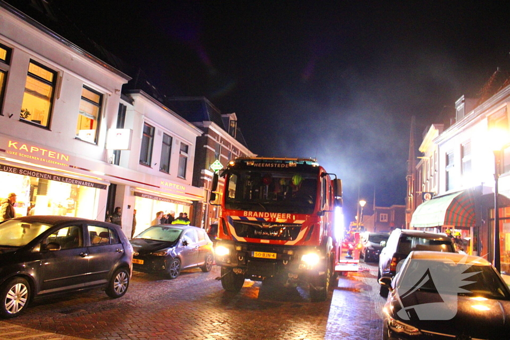 Veel rook bij brand in woning
