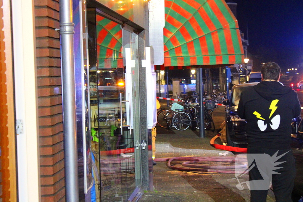 Veel rook bij brand in woning