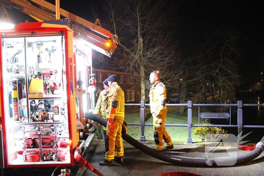 Veel rook bij brand in woning