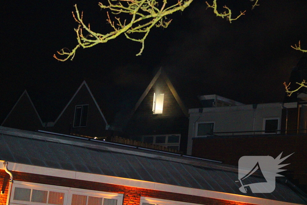 Veel rook bij brand in woning