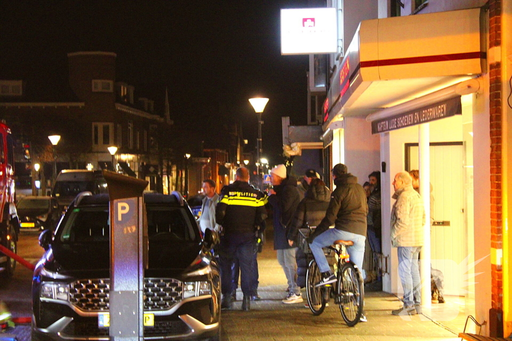 Veel rook bij brand in woning