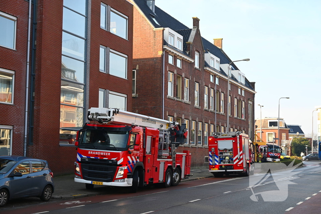 Meerdere brandweerwagens ingezet voor woningbrand