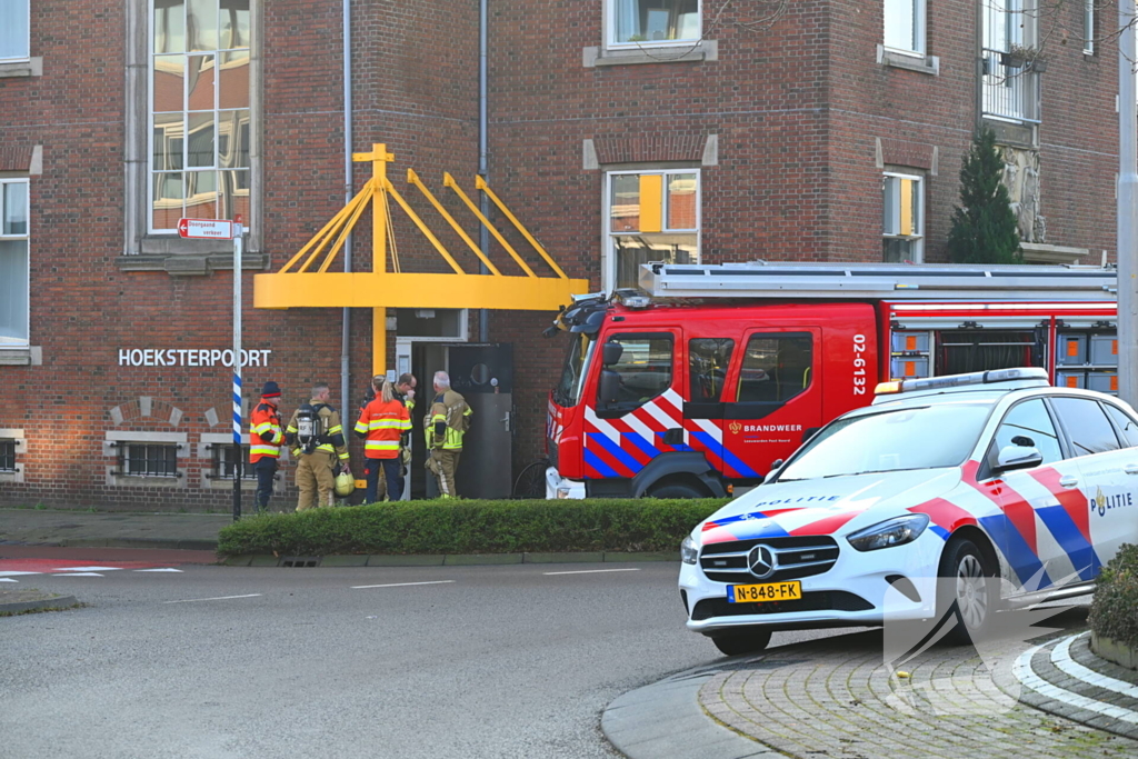 Meerdere brandweerwagens ingezet voor woningbrand