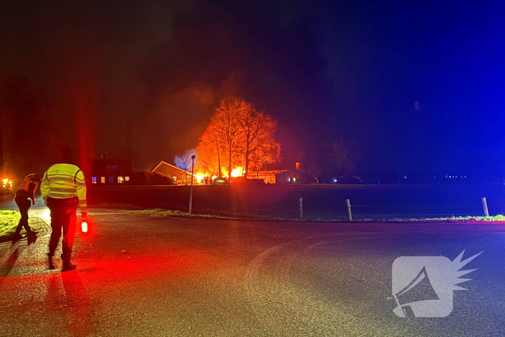 Brandweer ingezet voor grote brand in een schuur
