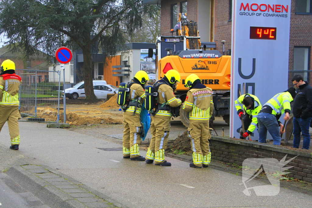Gasleiding geraakt bij graafwerkzaamheden, fietspad afgesloten