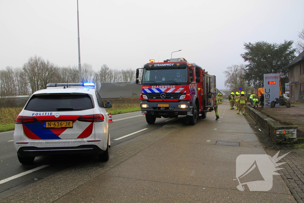Gasleiding geraakt bij graafwerkzaamheden, fietspad afgesloten