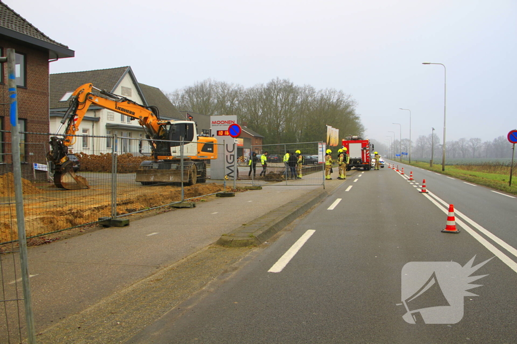 Gasleiding geraakt bij graafwerkzaamheden, fietspad afgesloten