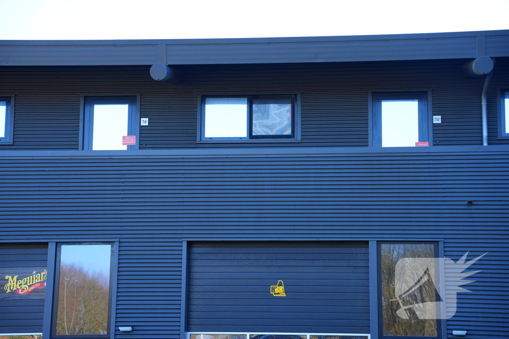 Kantoorunits verzegeld na illegale bewoning