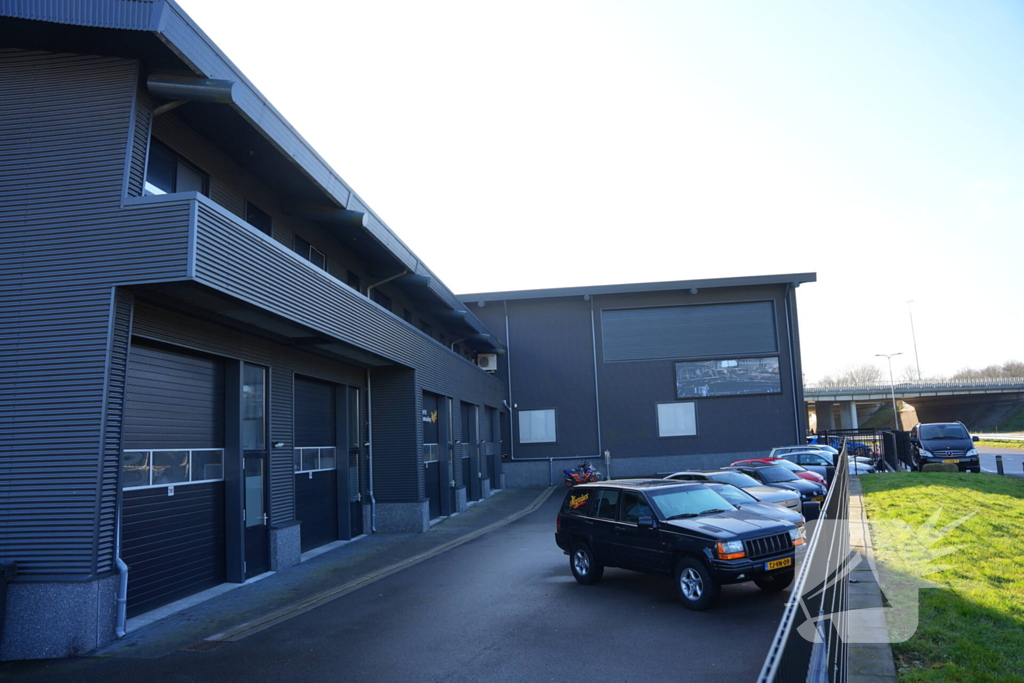 Kantoorunits verzegeld na illegale bewoning