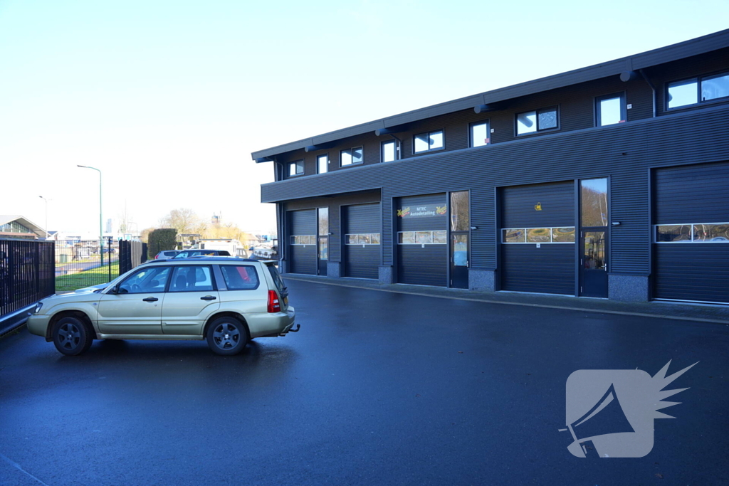 Kantoorunits verzegeld na illegale bewoning