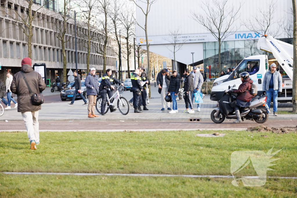 Scooterrijder komt in botsing met tram