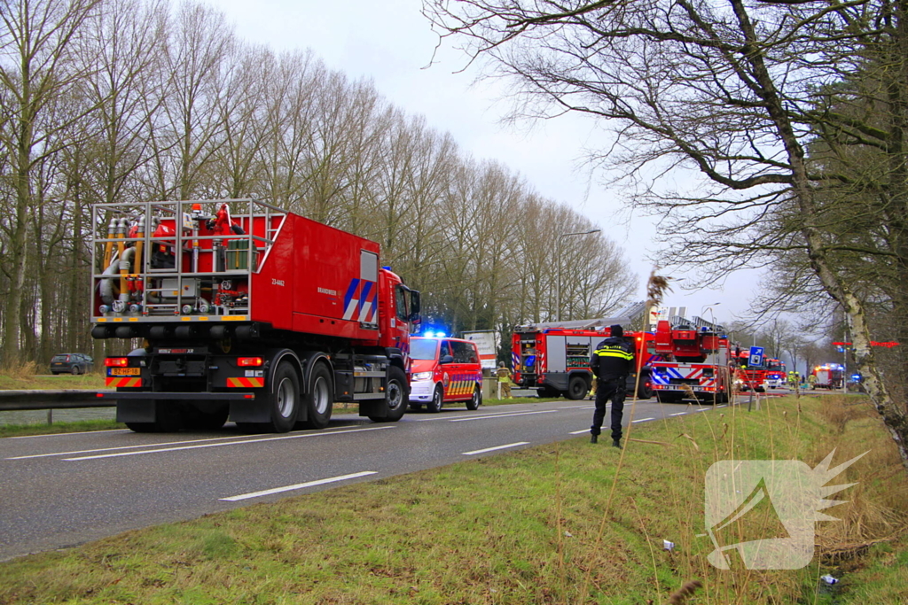 Flinke rook ontwikkeling bij grote brand