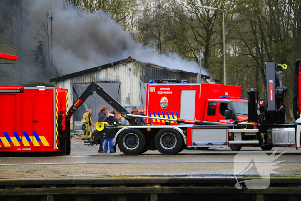 Flinke rook ontwikkeling bij grote brand