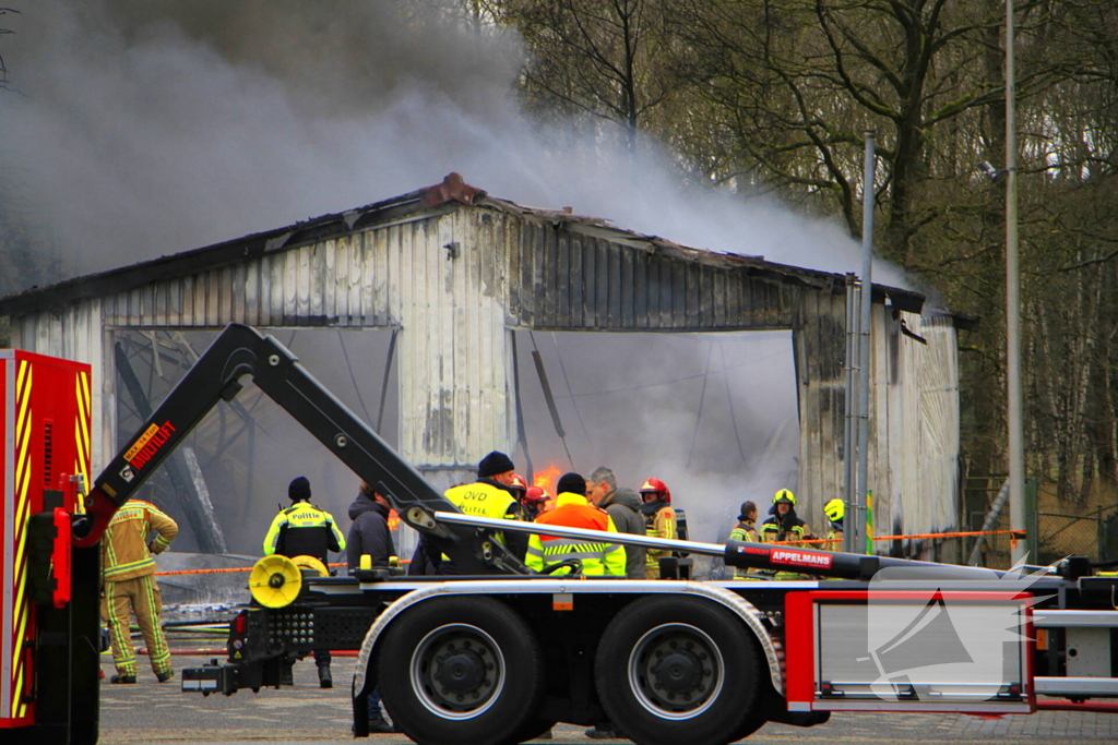 Flinke rook ontwikkeling bij grote brand