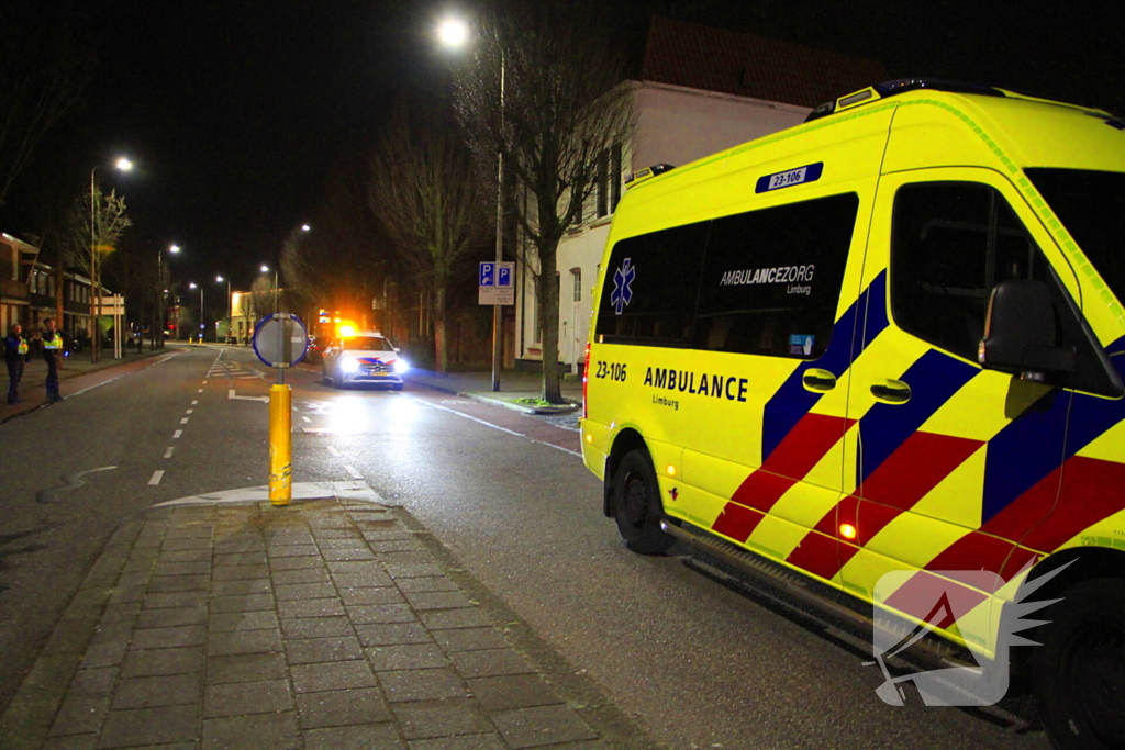Vrouw gewond bij botsing tussen fietser en auto