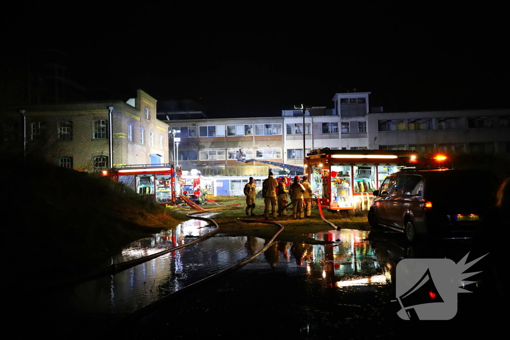 Grote brand in leegstaand pand