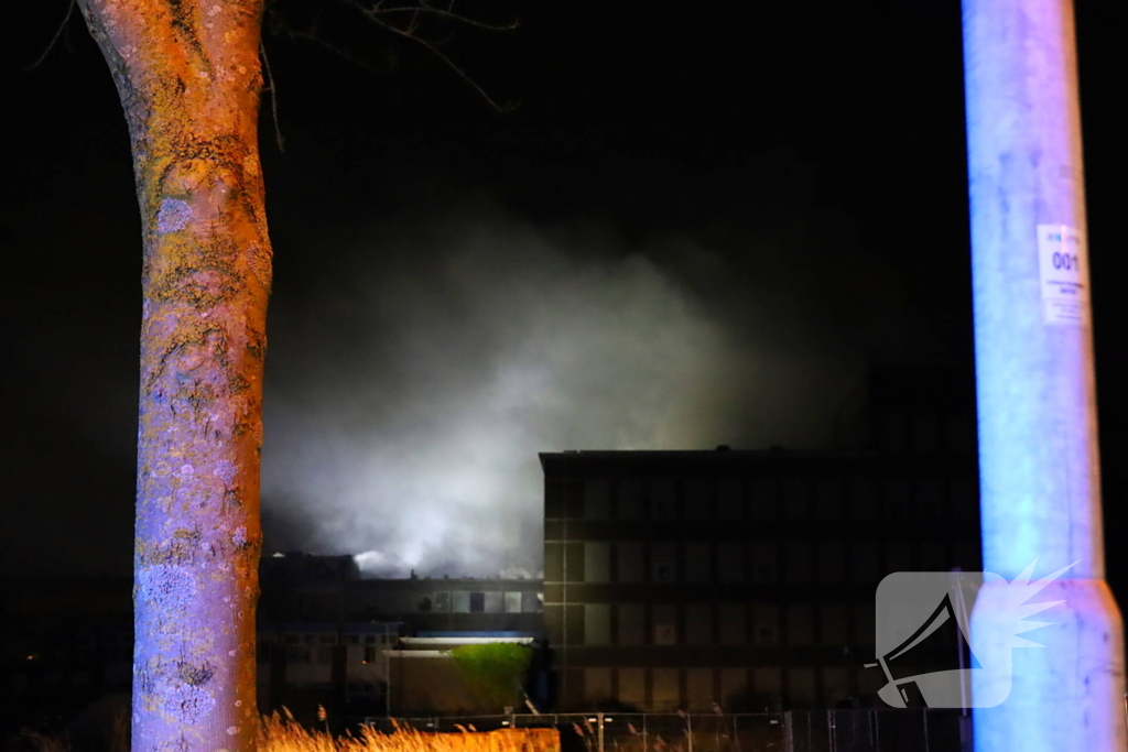 Grote brand in leegstaand pand