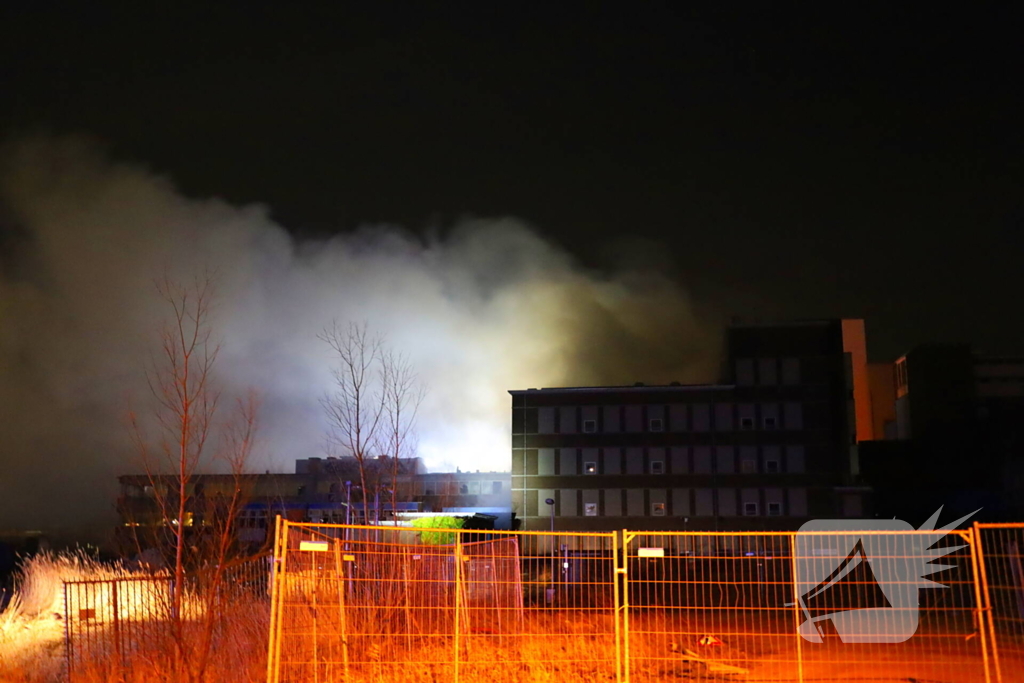 Grote brand in leegstaand pand