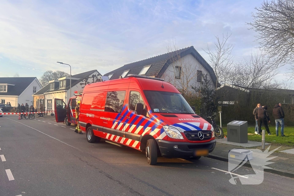 Aangetroffen spullen langs waterkant blijken na zoekactie van visser