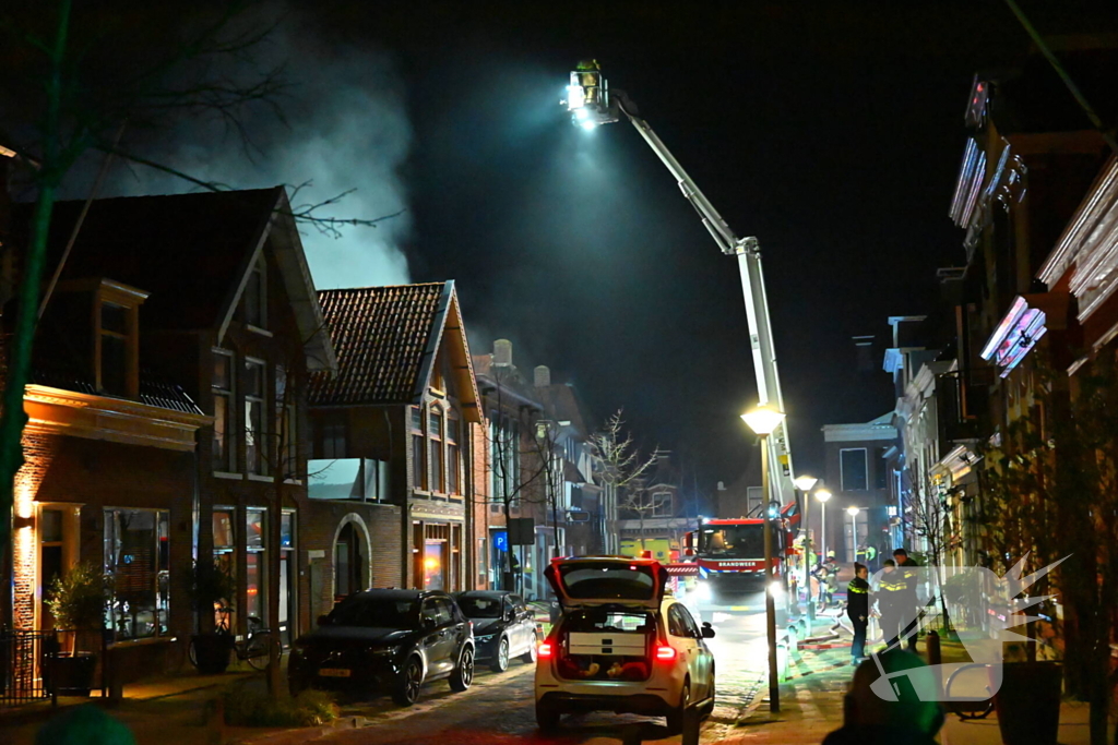 Grote uitslaande brand in gebouw