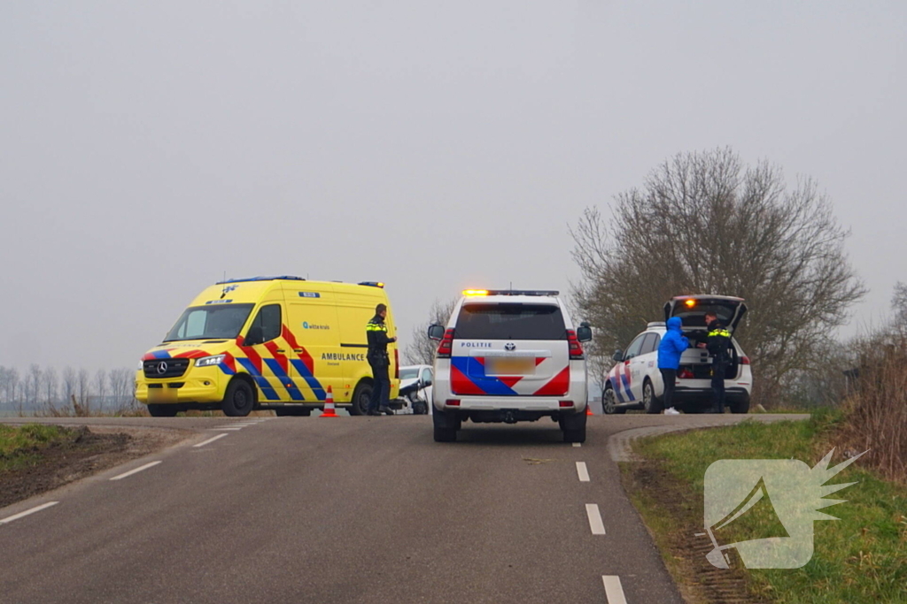 Flinke schade na ongeval op kruising